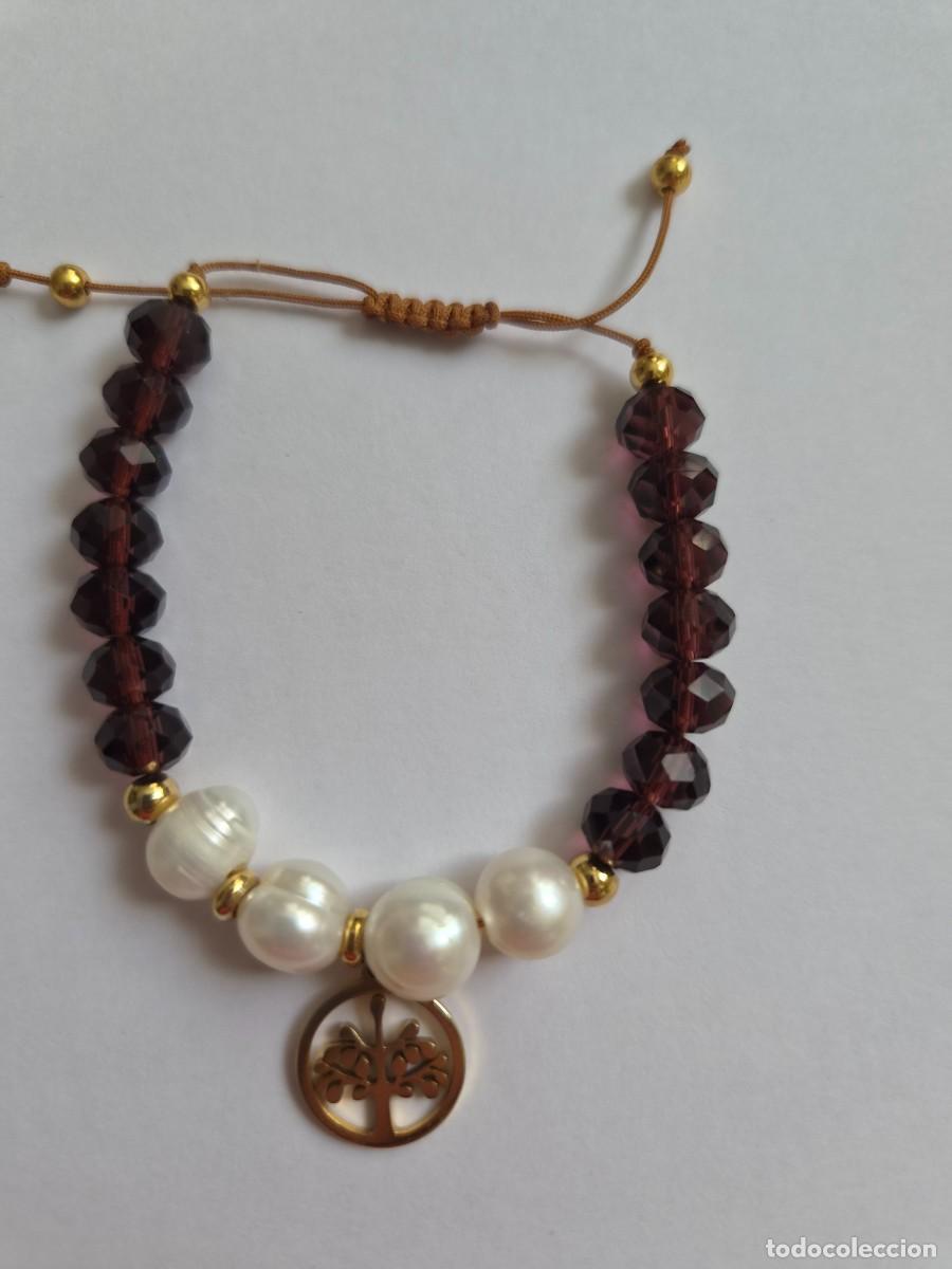 Joyeria: Pulsera con cuentas facetadas color burdeos y perlas cultivadas blancas
