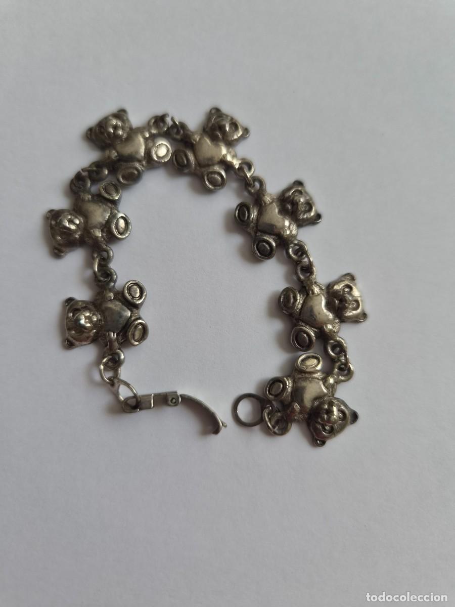 Joyeria: Pulsera vintage con dijes de osito de peluche. Marca en la cerradura: S-80