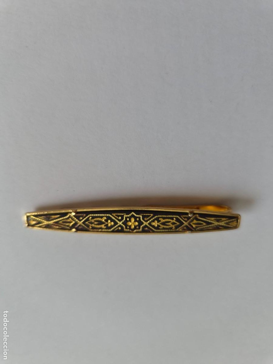 Joyeria: Aguja de corbata, damasquinado de Toledo. DAMASQUINO TOLEDO