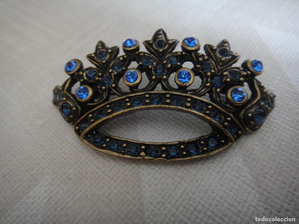 Joyeria: Broche, con incrustaciones de lapisl&aacute;zuli- ref, 102-2228