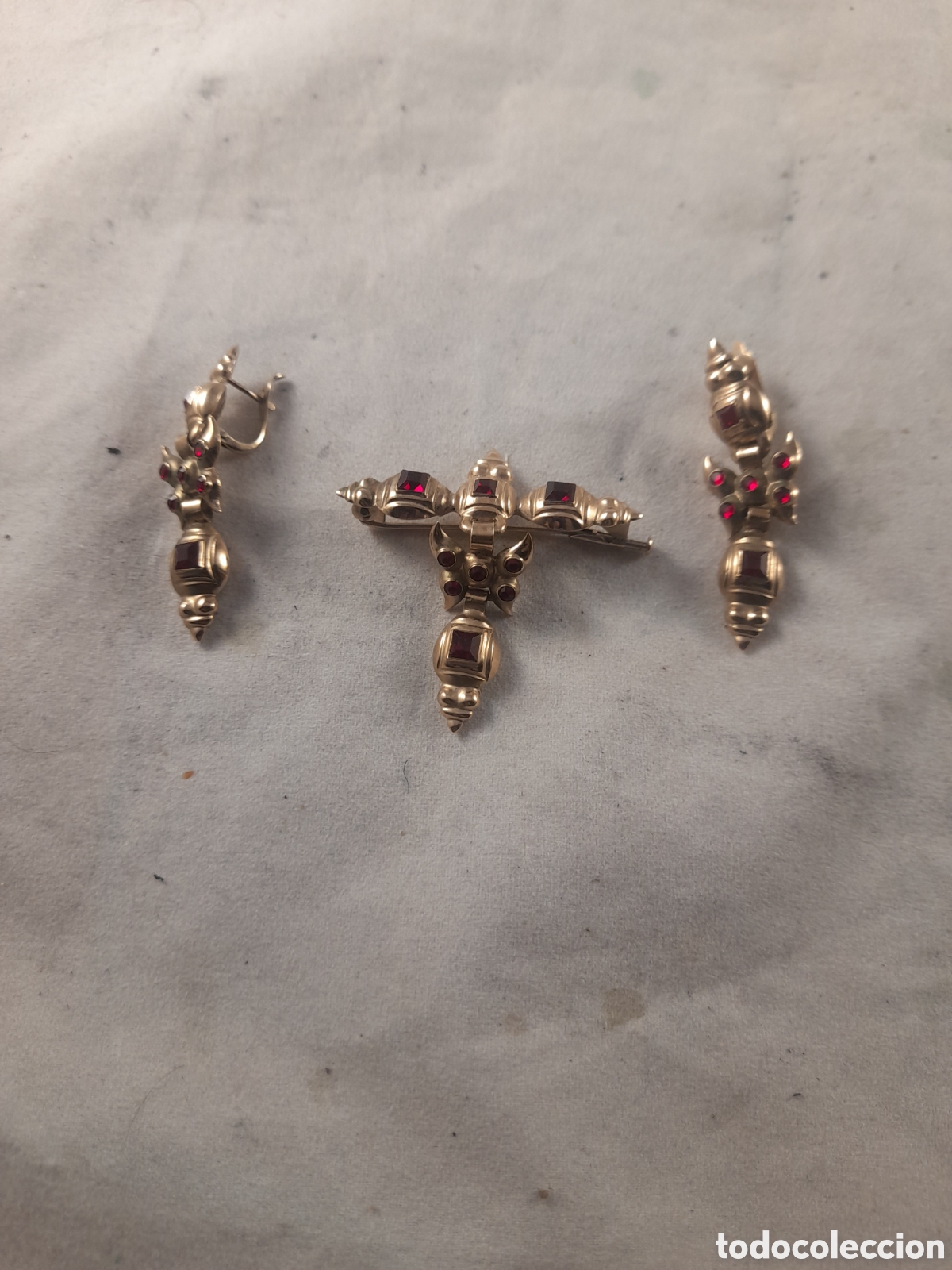 Joyeria: Magn&iacute;ficos pendientes o aderezos de baturra de oro