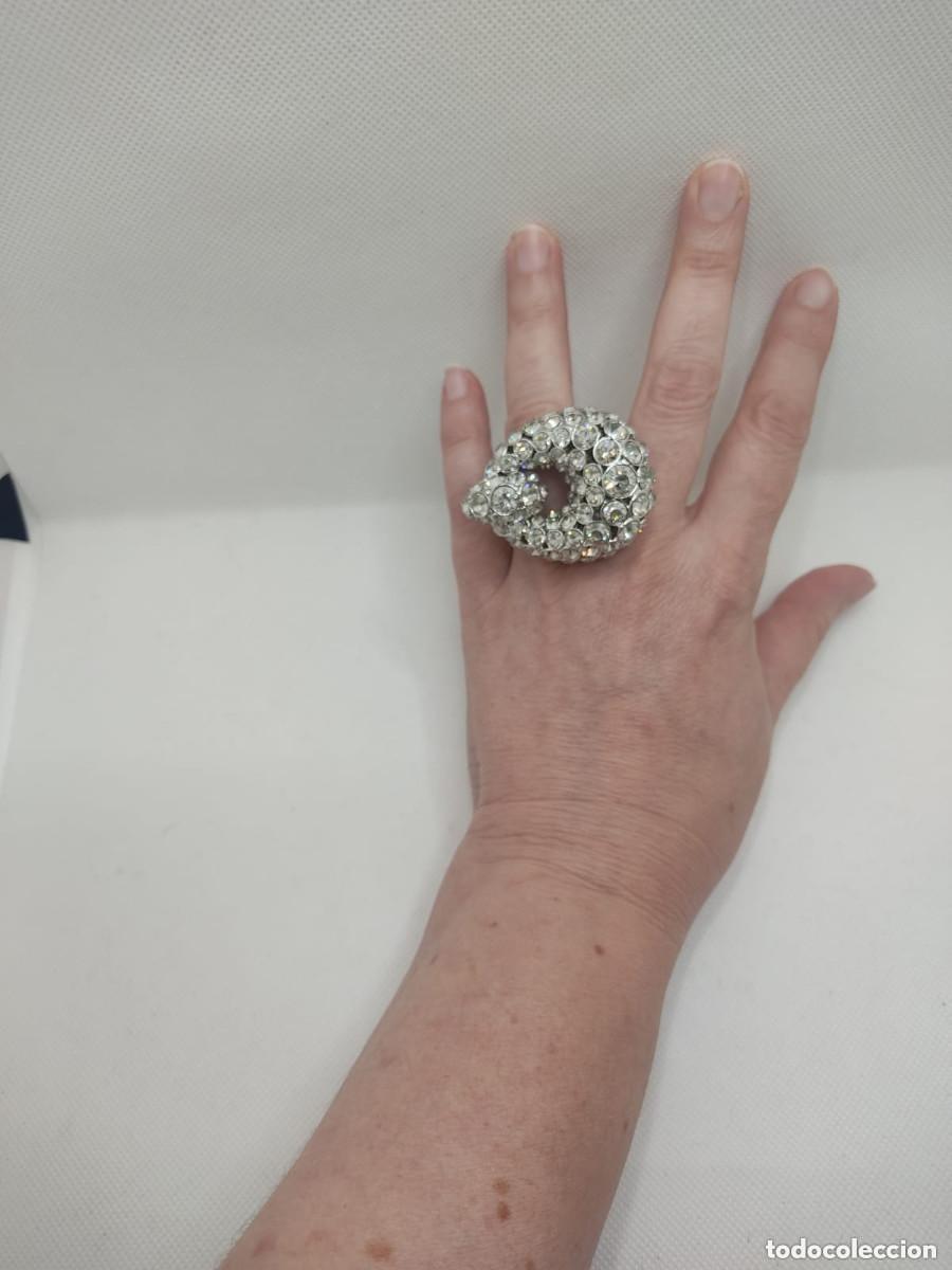 Joyeria: Espectacular sortija Swarovski - Foto 2