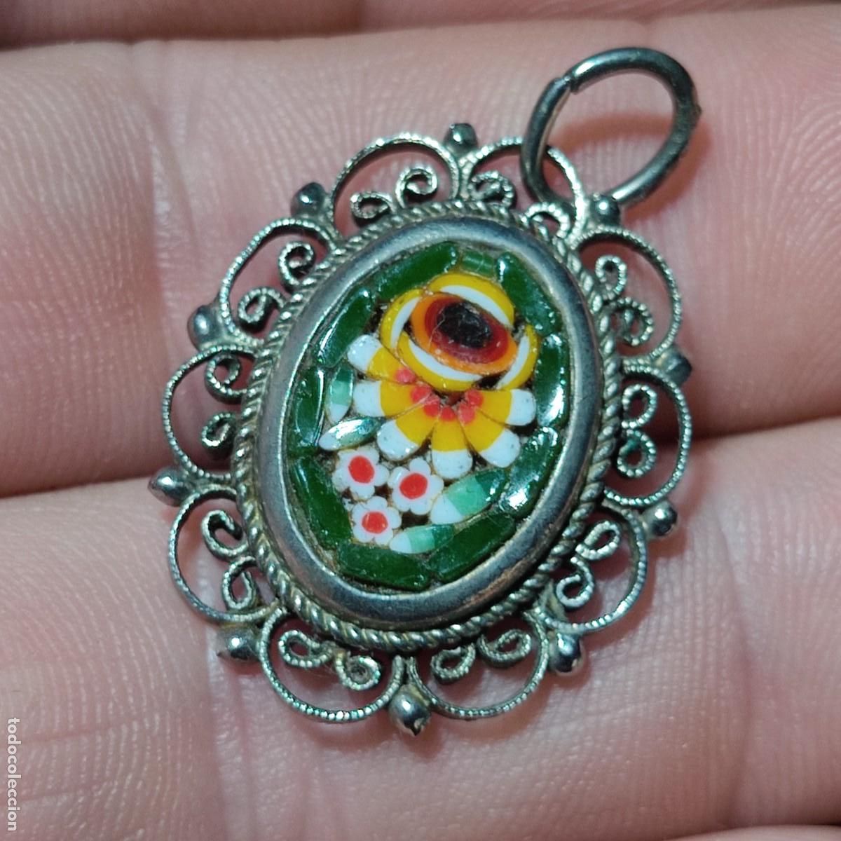Joyeria: Antiguo Colgante mosaico de cristal de murano veneciano.