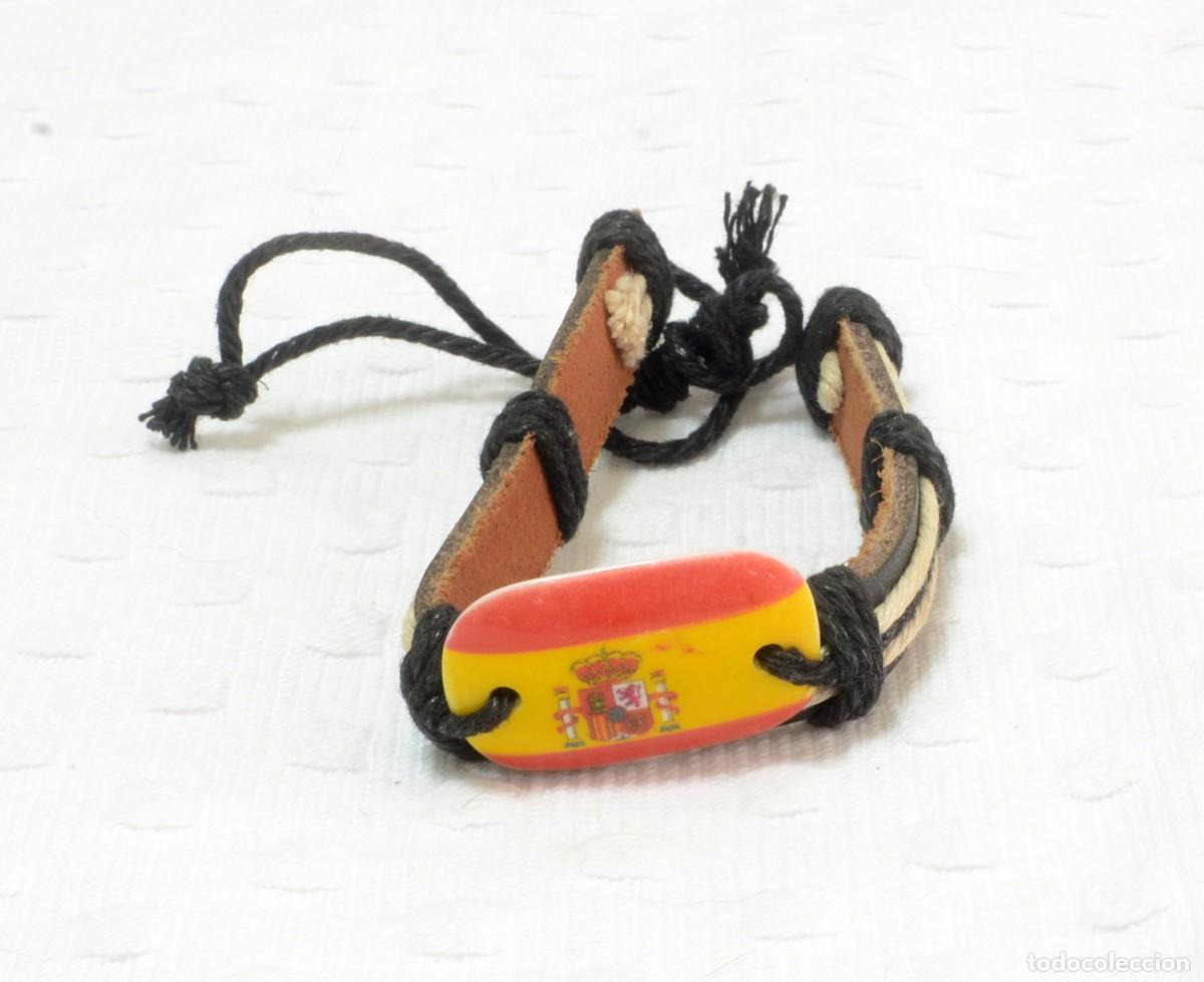 Joyeria: PULSERITA AJUSTABLE CON BANDERA DE ESPA&Ntilde;A, vintage