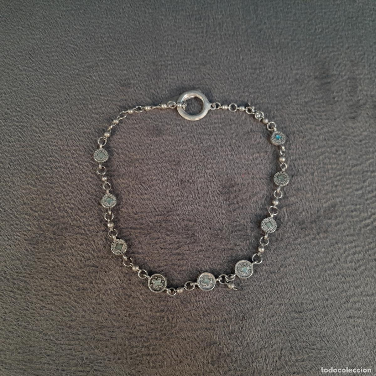 Joyeria: J-4569. COLLAR DE ESLABONES CON MOTIVOS GEOM&Eacute;TRICOS. METAL PLATEADO. FINALES DEL SIGLO XX