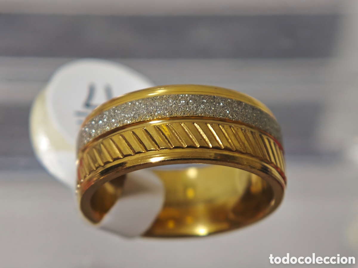 Joyeria: Anillo de acero con ba&ntilde;o de oro