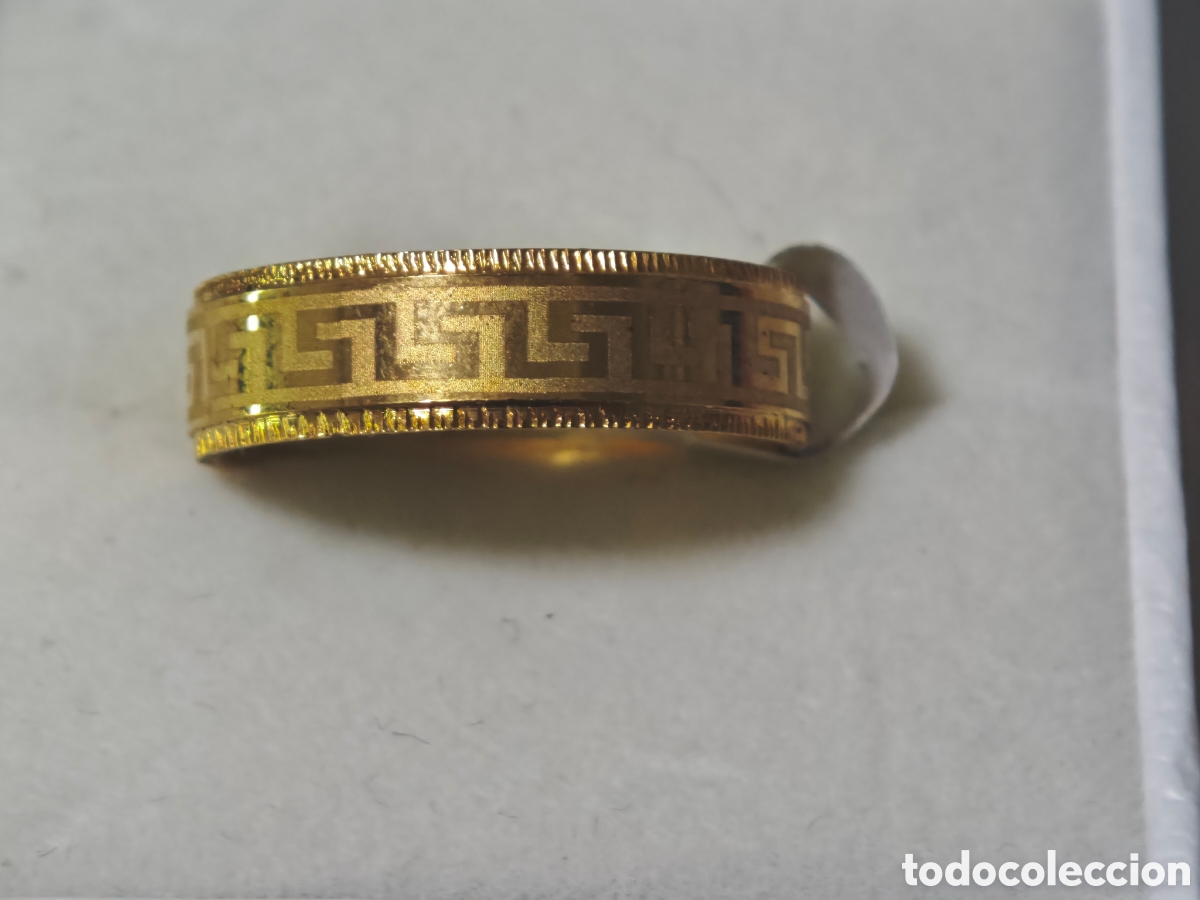 Joyeria: Anillo de acero con ba&ntilde;o de oro nuevo