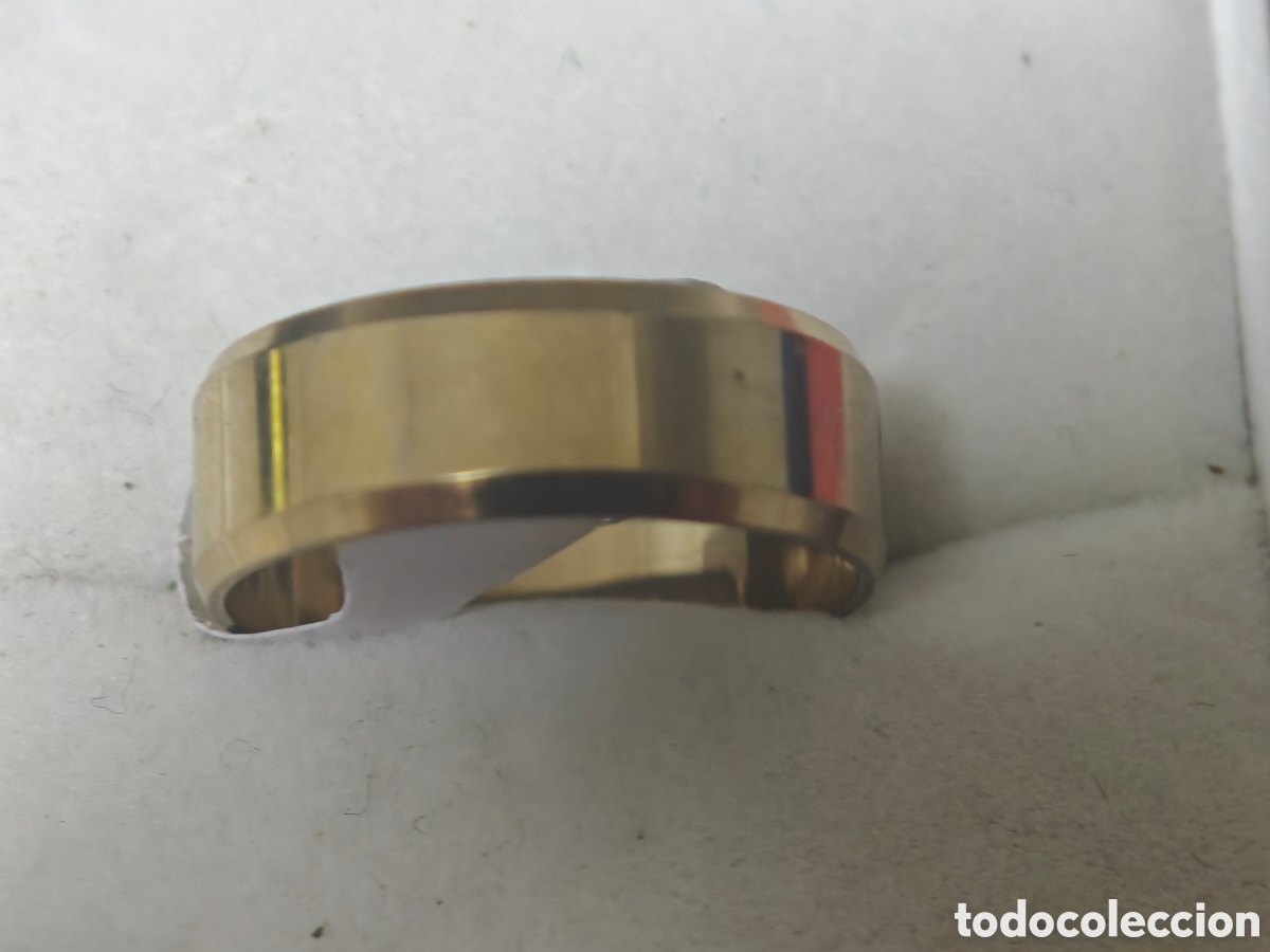 Joyeria: Anillo en acero inoxidable con ba&ntilde;o de oro