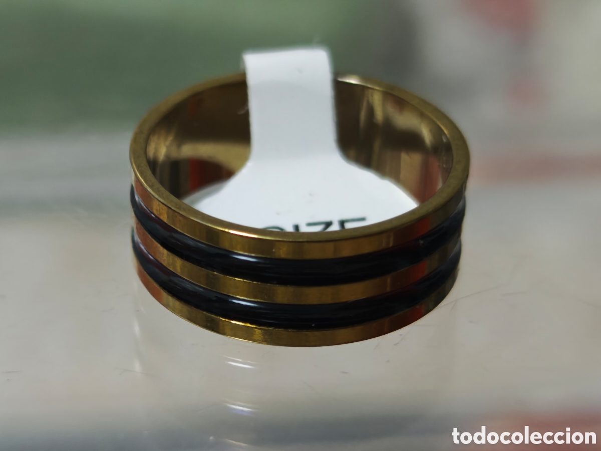 Joyeria: Anillo en acero inoxidable en oro y esmalte negro - Foto 2