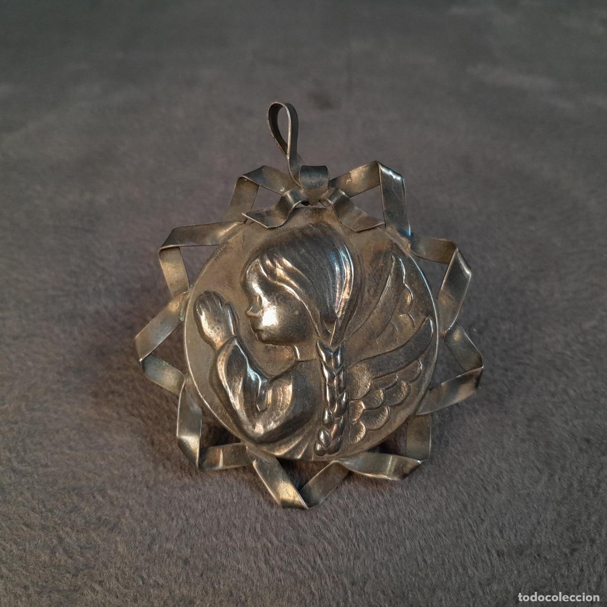 Joalharia: J-4571. COLGANTE RELIEVE ANGEL PLATA APROXIMADAMENTE 1950