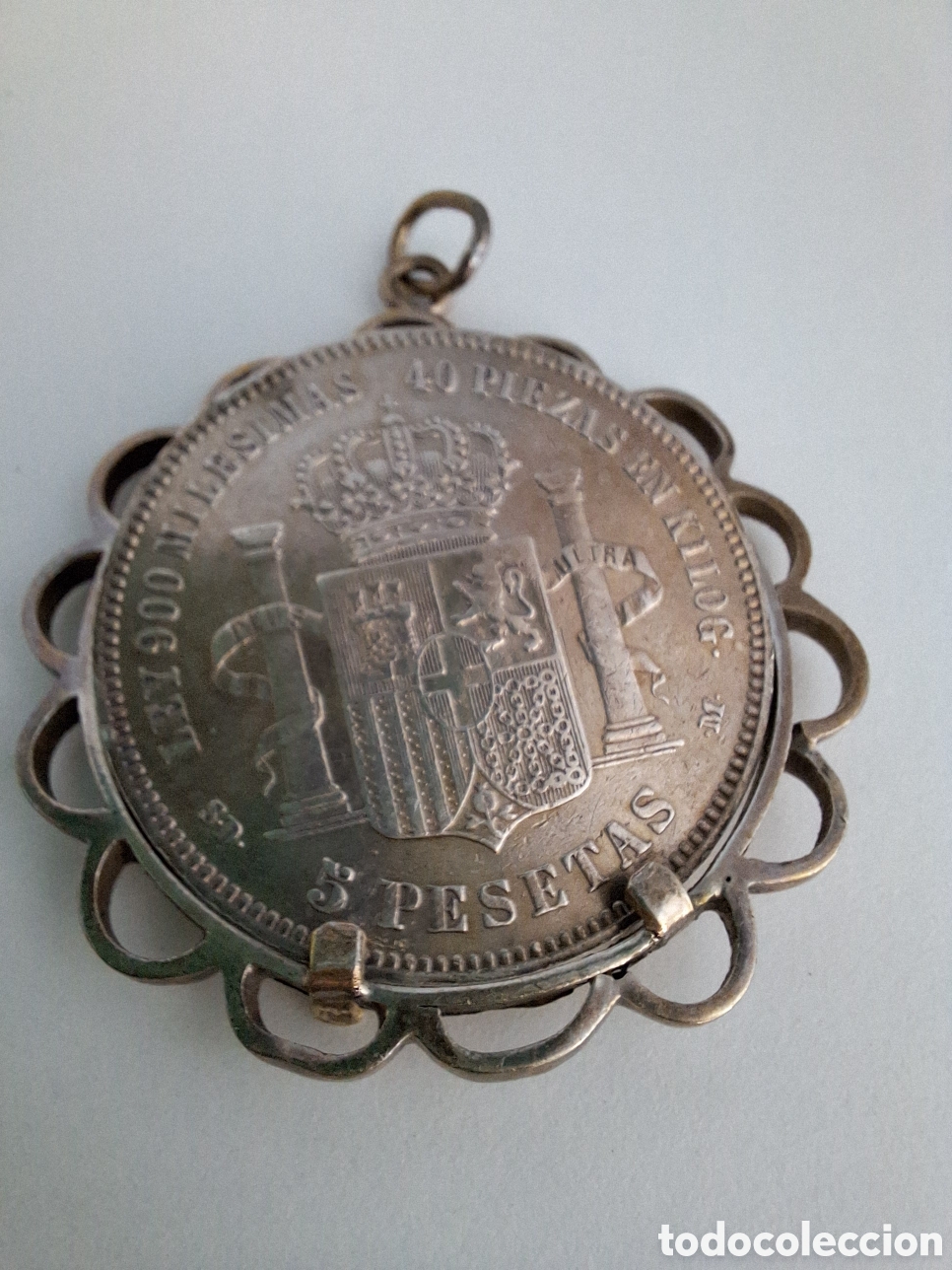 Joyeria: Magn&iacute;fico colgante de &eacute;poca realizado con una moneda original de 5 Pesetas de plata de Amadeo I de S