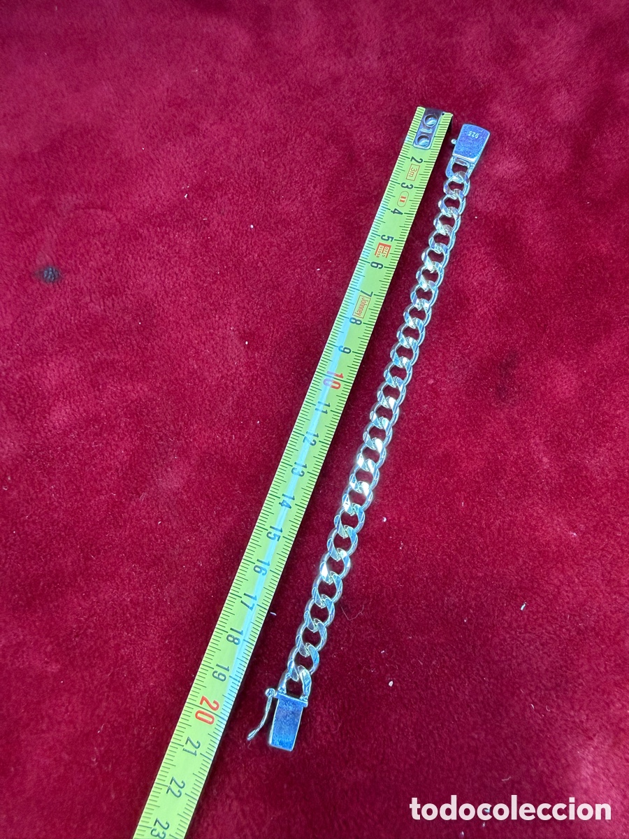 Joyeria: Bonita pulsera con contraste de la plata!