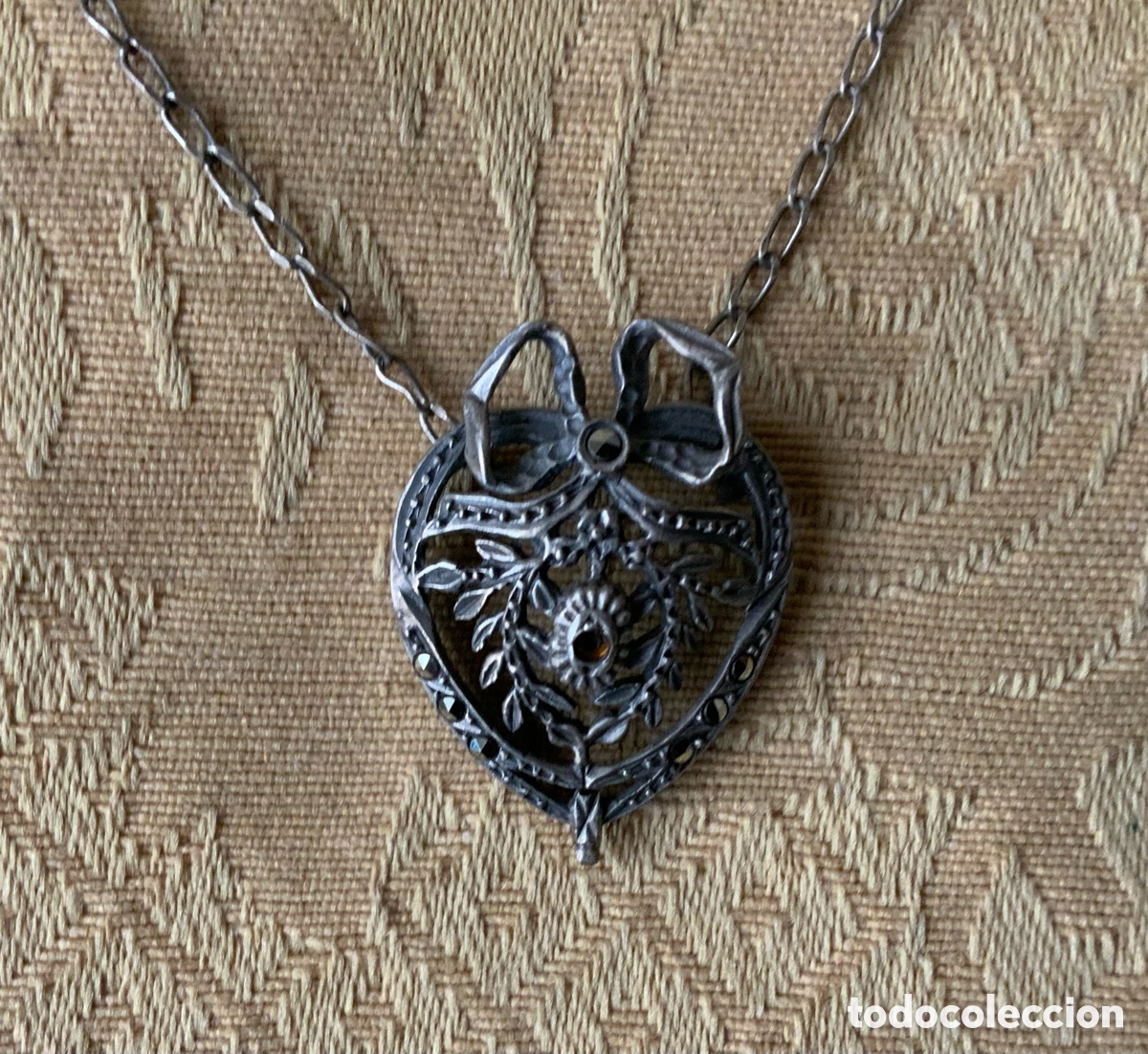 Joyeria: ANTIGUO COLGANTE CORAZON DE PLATA Y MARQUESITAS