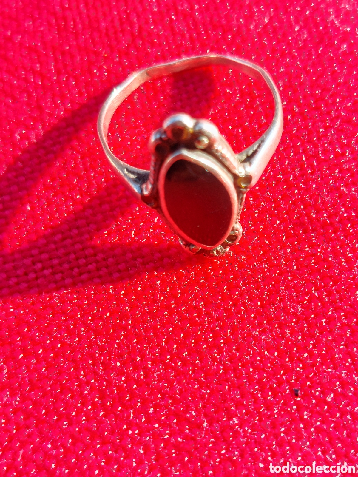Joyeria: Anillo vintage de plata con azabache