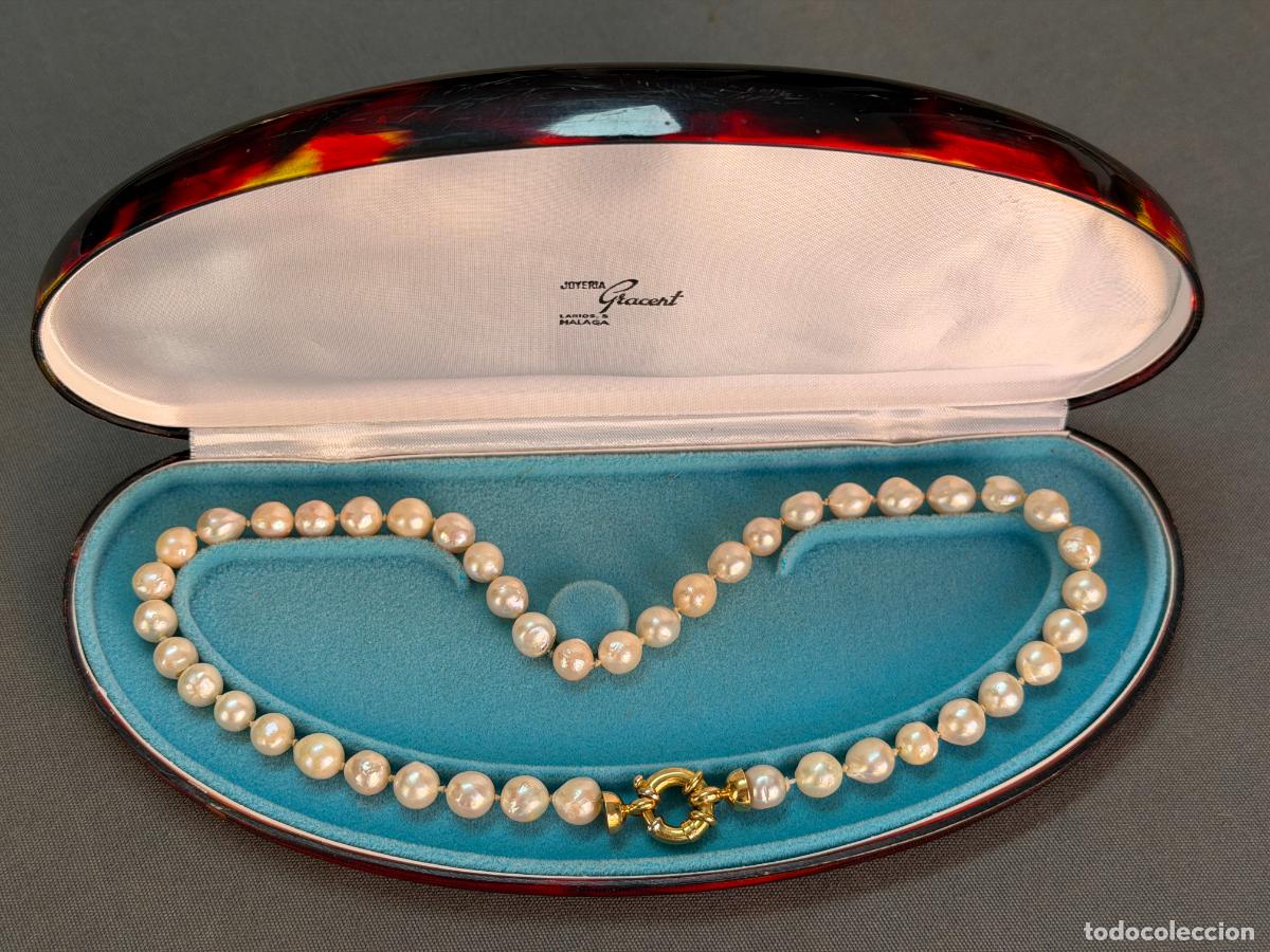 Joyeria: Gargantilla de perlas y cierre de oro de 18k. 750 . abierta 46 cm.