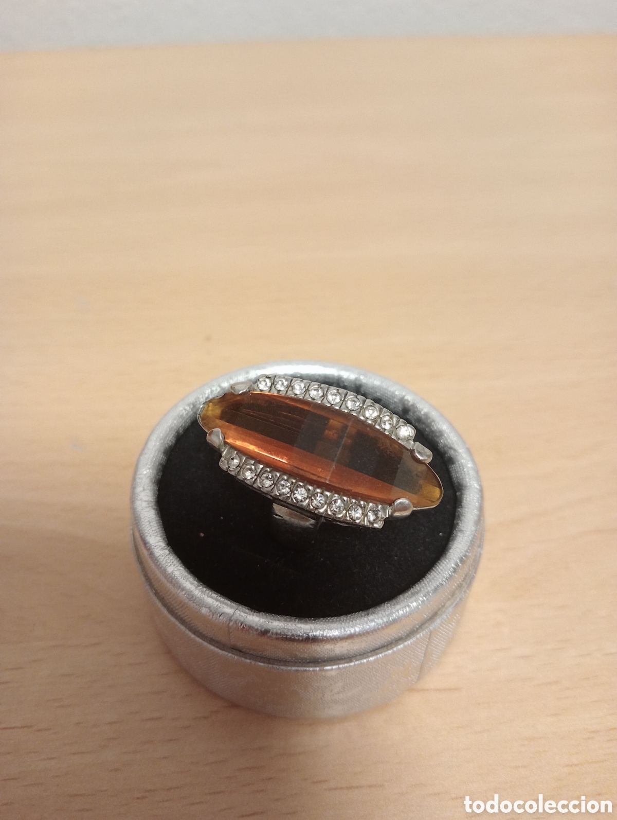 Joyeria: Anillo vintage con piedra amba facetadar