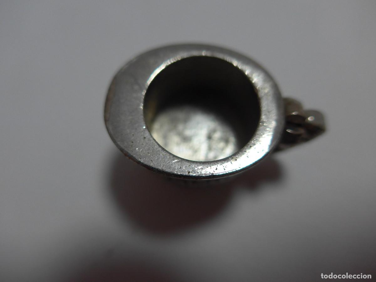 Joyeria: COLGANTE CON TAZA METALICA CADIZ TACITA DE PLATA