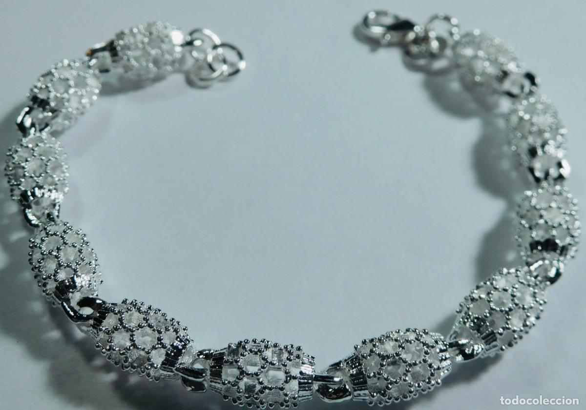 Joyeria: Pulsera ajustable de plata.