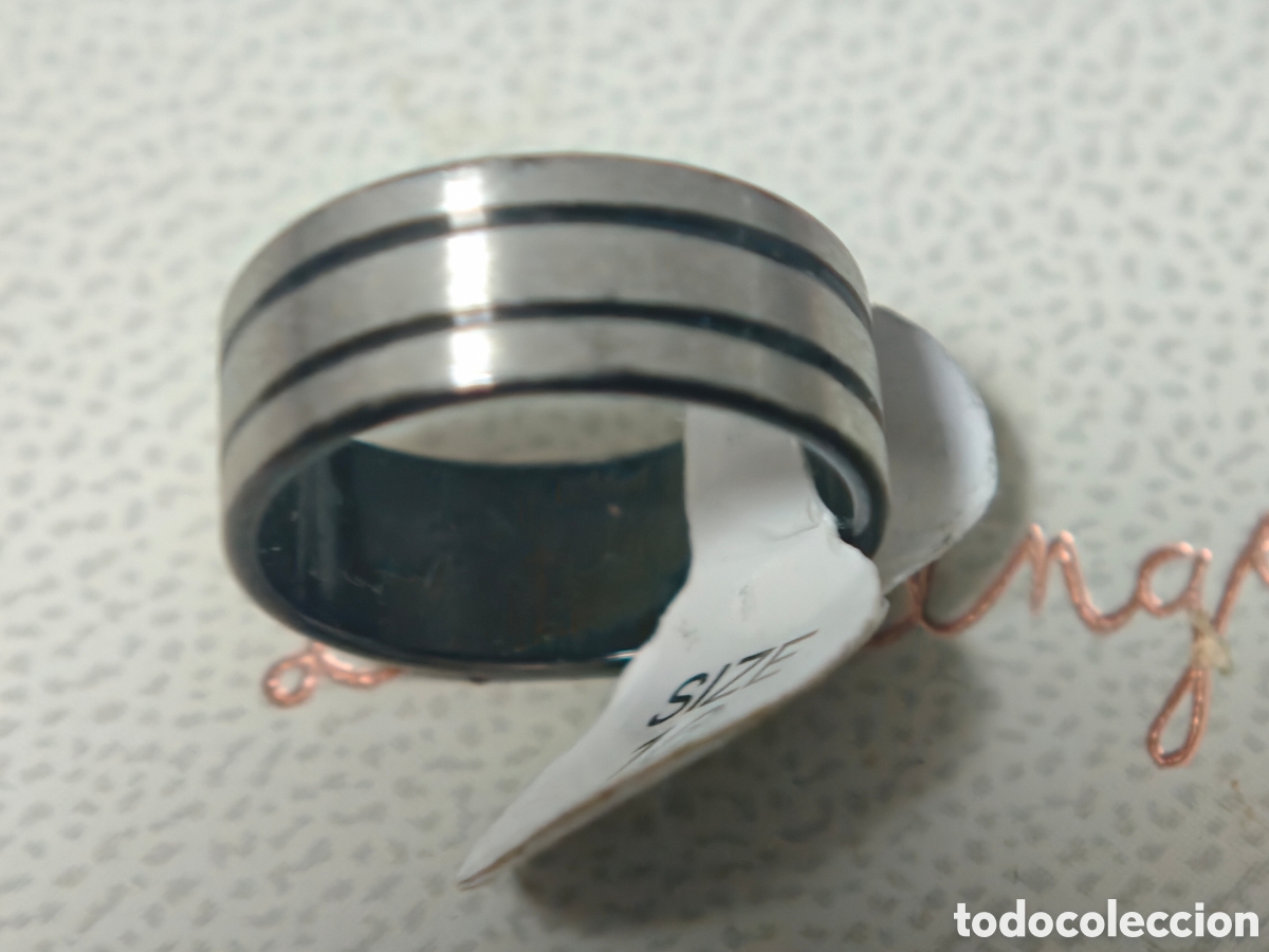 Joyeria: Anillo de acero y esmalte negro - Foto 2