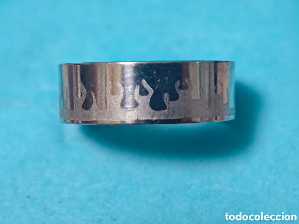 Joyeria: Anillo acero inoxidable con grabados nuevo