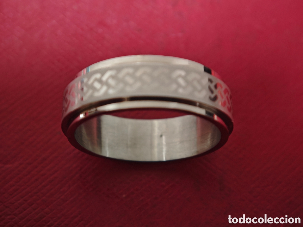 Joyeria: Precioso anillo de acero inoxidable nuevo hombre