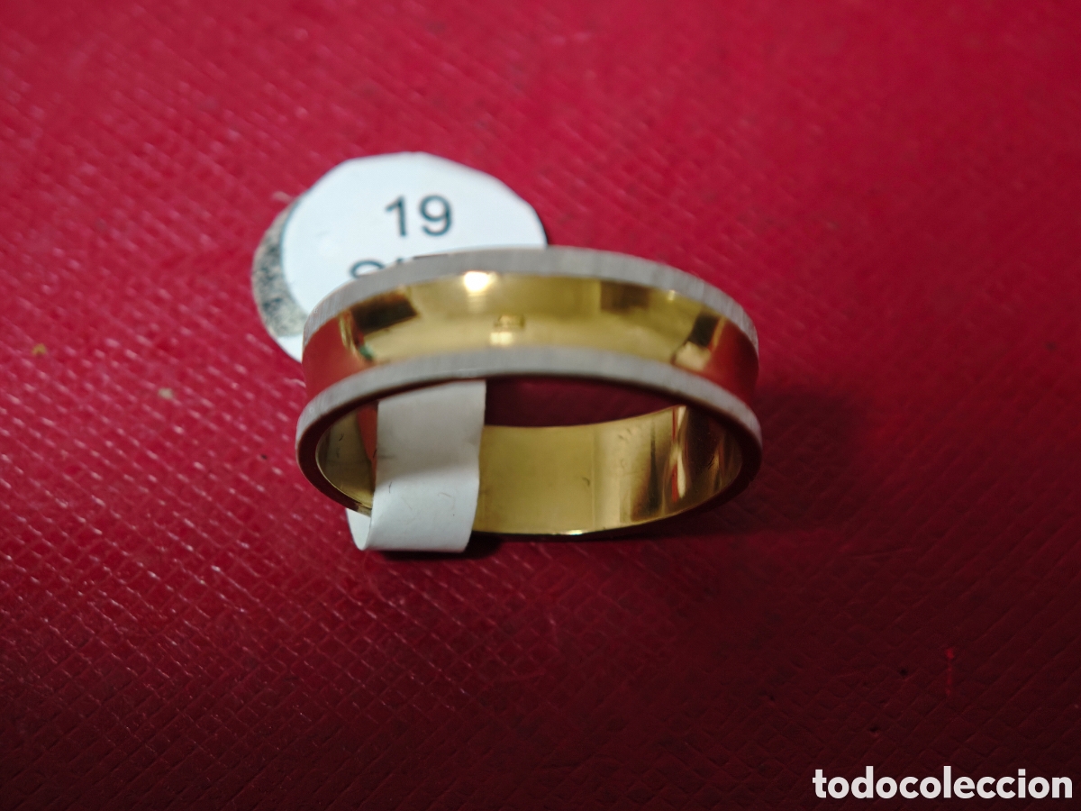 Joyeria: Bonito anillo de acero inoxidable nuevo