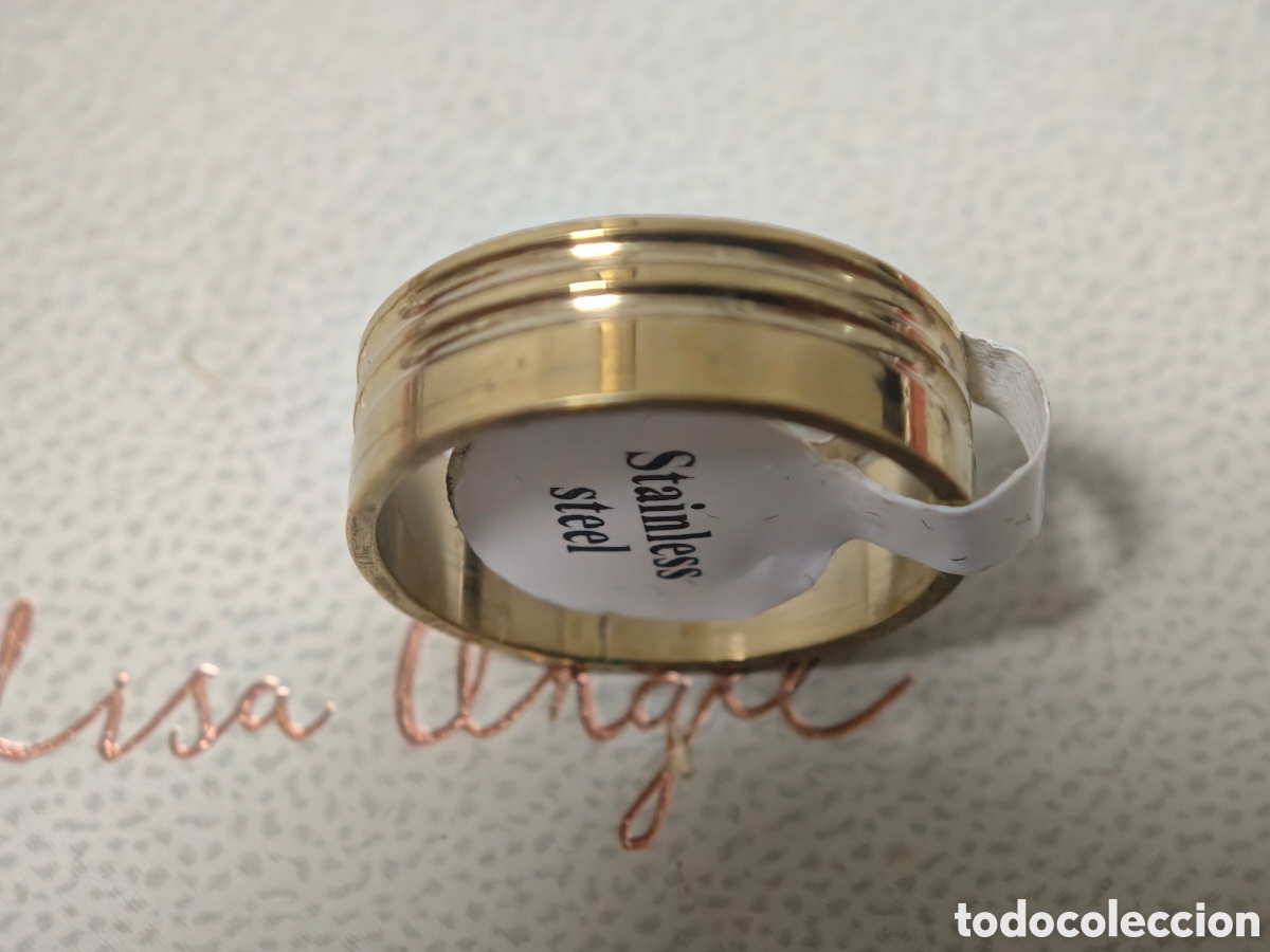 Joyeria: Anillo de acero inoxidable con ba&ntilde;o de oro nuevo