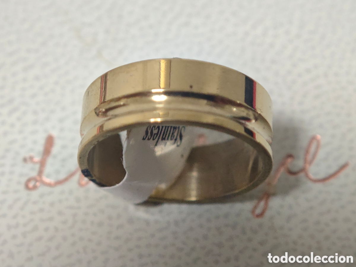 Joyeria: Anillo de acero inoxidable nuevo ba&ntilde;o de oro