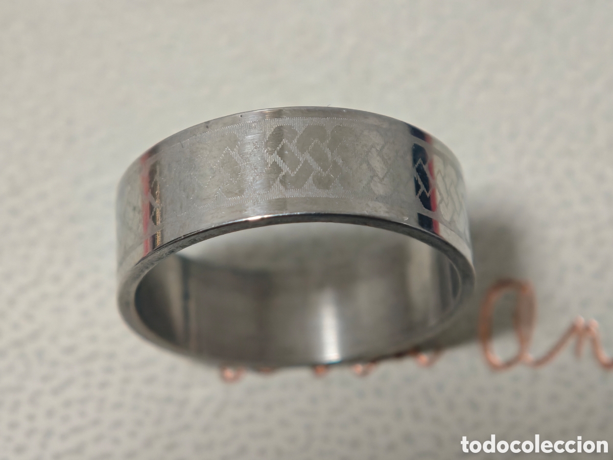 Joyeria: Bonito anillo de acero inoxidable y nuevo grabados