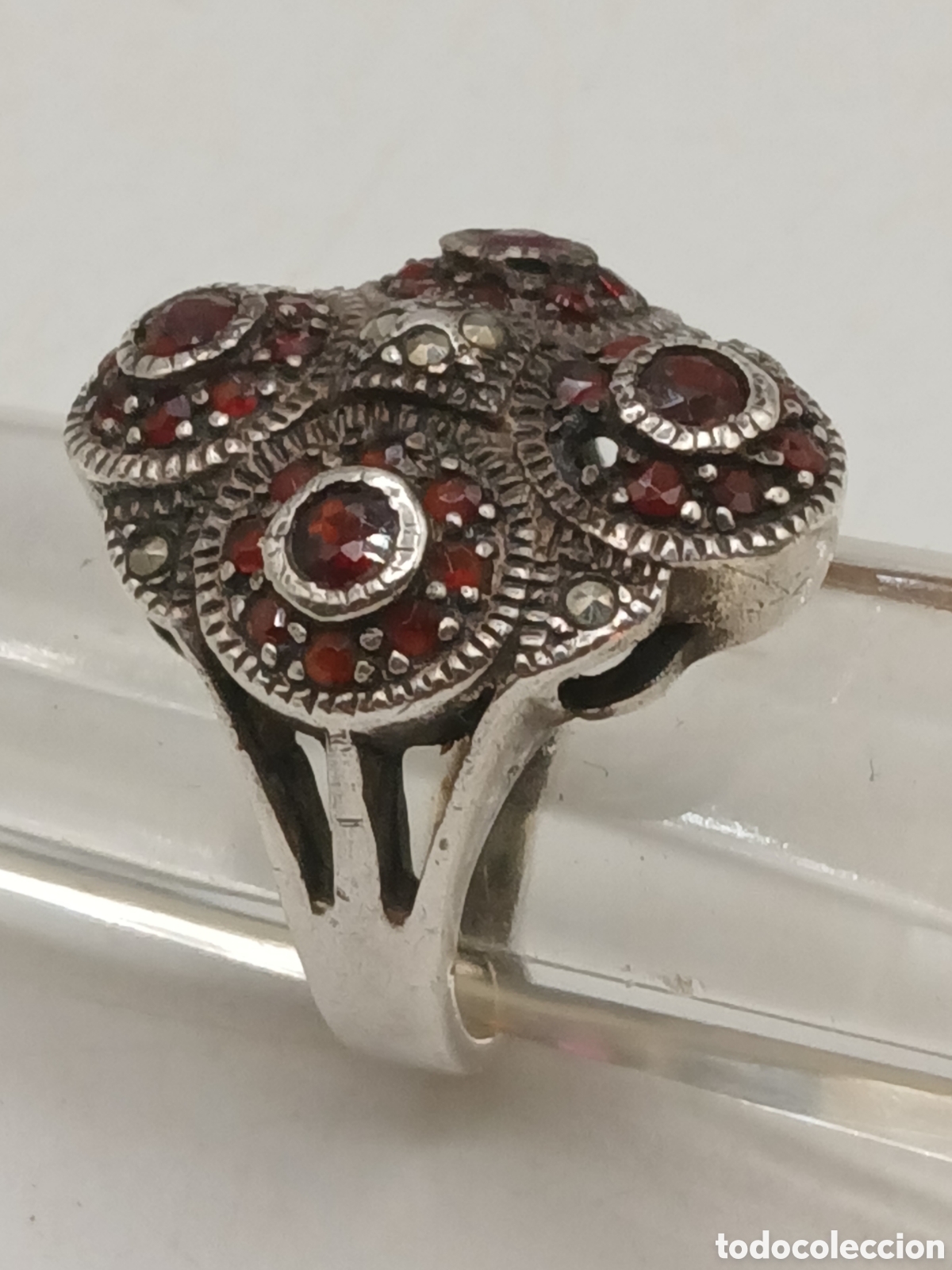Joyeria: Anillo plata 925mls marquesitas y granates