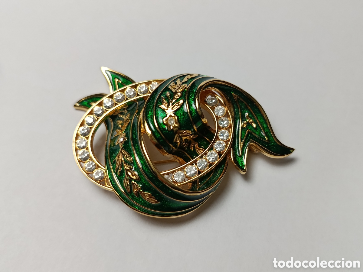 Joyeria: Broche Joan Rivers. Broche lazo, esmalte verde y circonitas.