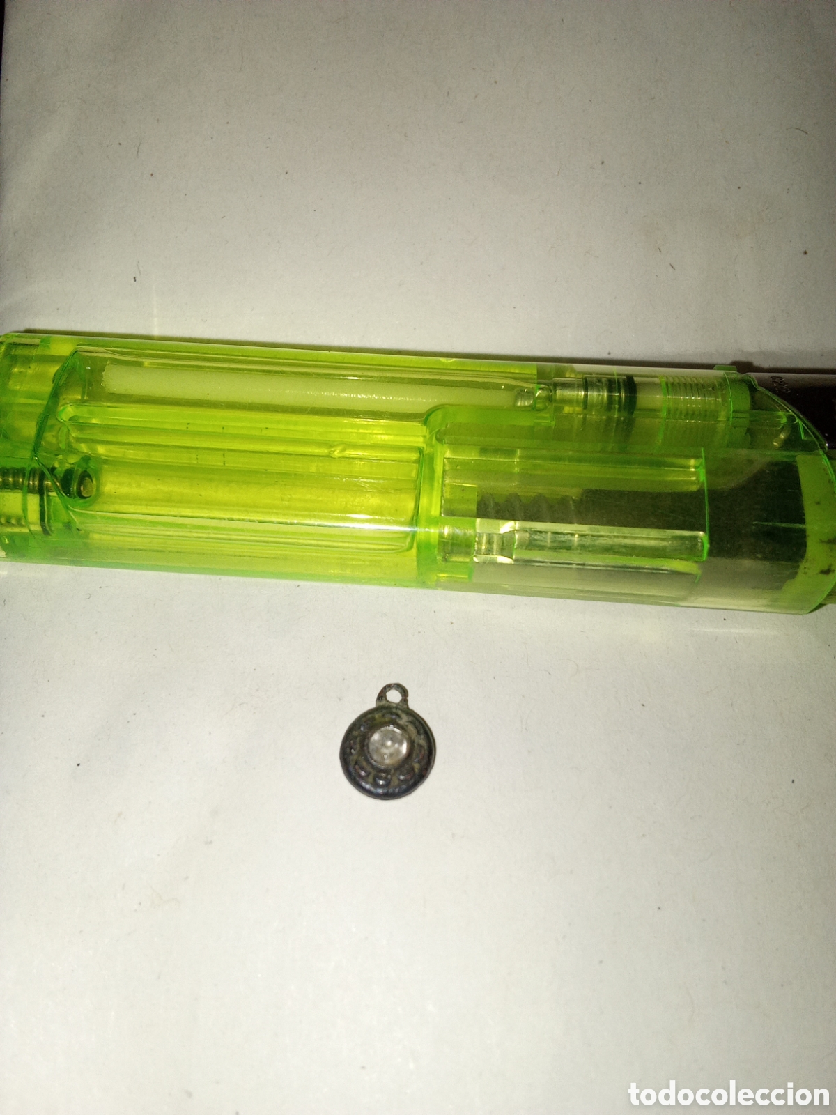 Joyeria: COLGANTE ANTIGUO CON UNA PIEDRA MUY PEQUE&Ntilde;O