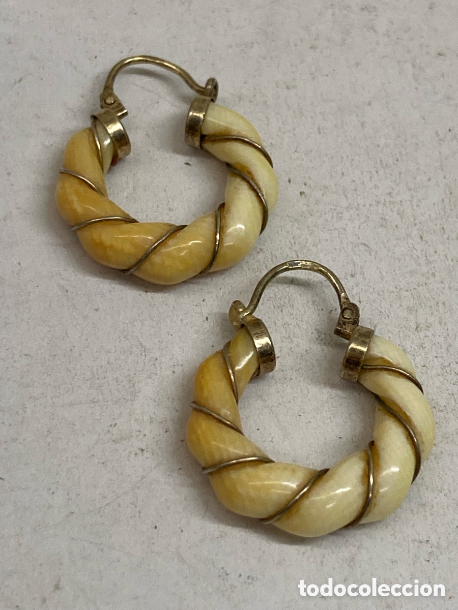 Joyeria: Pendientes de plata antiguos con hueso echo a mano P535