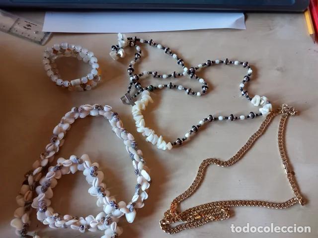 Joyeria: Lote 3 collares y una pulsera distintos como nuevos
