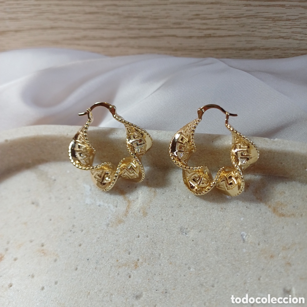 Joyeria: PENDIENTES ARO RIZADO GRIEGO VINTAGE CHAPADO ORO 18 K