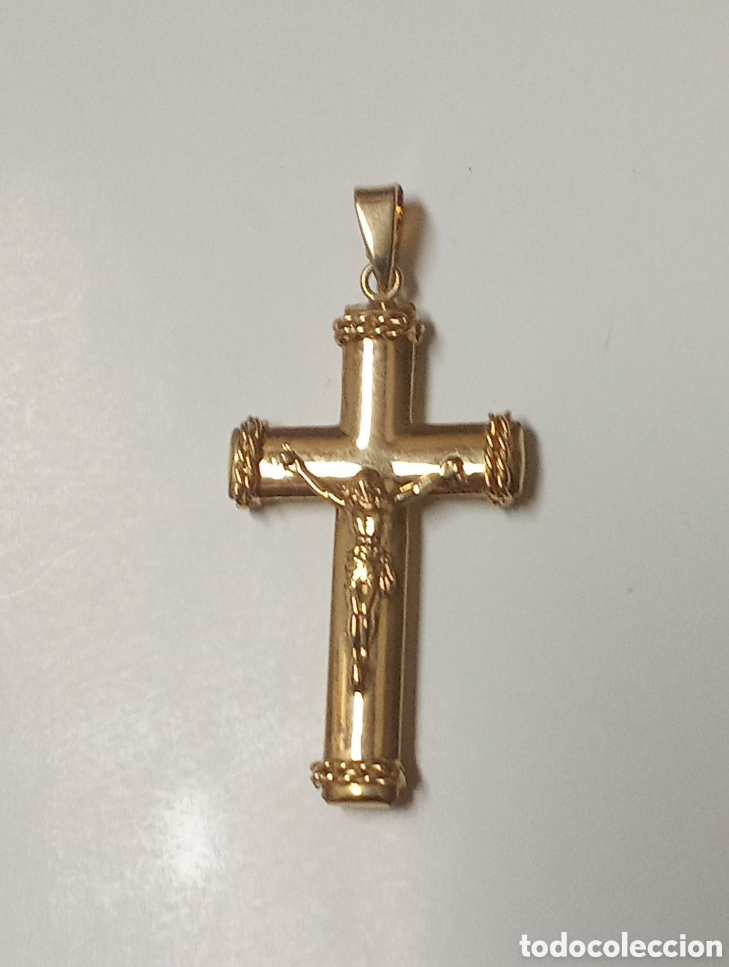 Joyeria: CRISTO DE ORO 18 KILATES