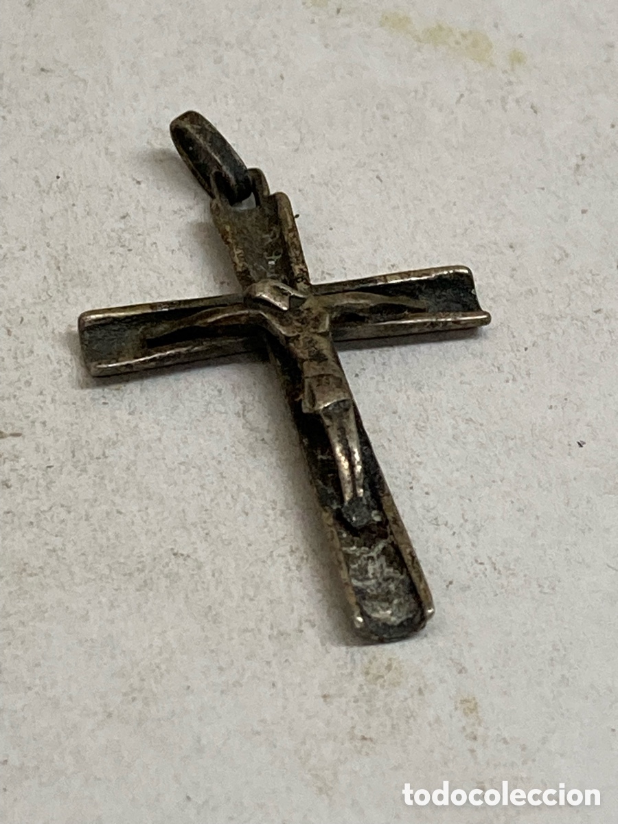 Joyeria: Cruz de plata religiosa C660