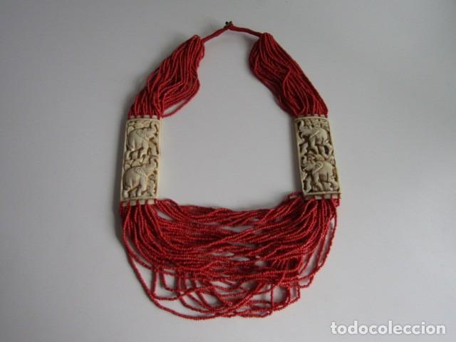 Joyeria: PRECIOSO GRAN COLLAR TIBETANO DE CORAL ROJO Y HUESO TALLADO REPRESENTANDO ELEFANTES