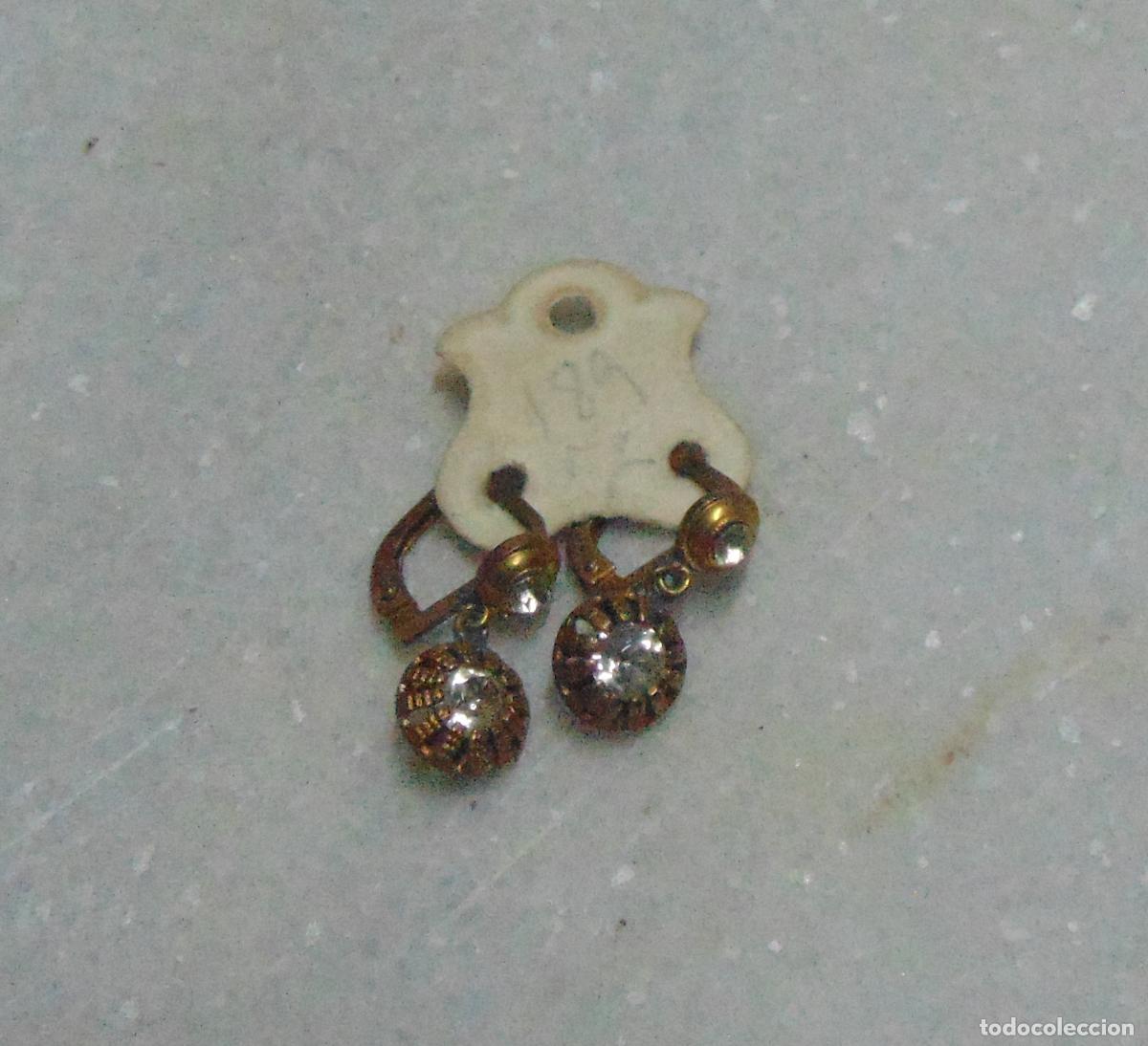 Joyeria: PEQUE&Ntilde;OS PENDIENTES DE ANTIGUA JOYERIA, TEMA RELIGIOSO