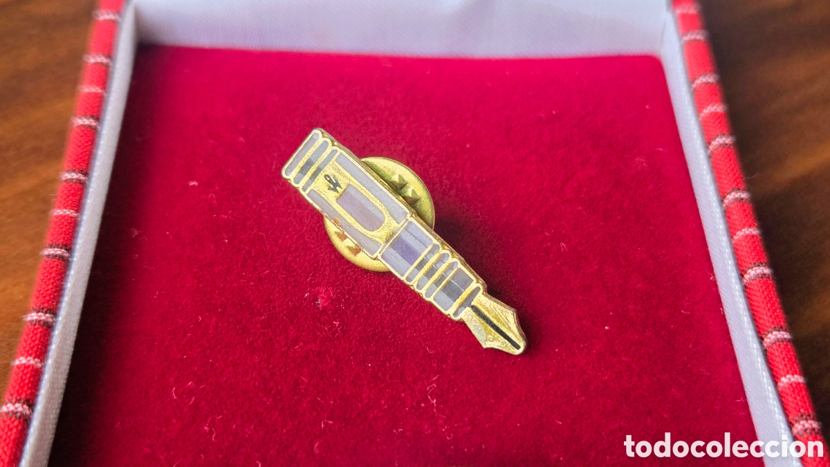 Joyeria: Pin Pluma Waterman. Pin para coleccionistas.