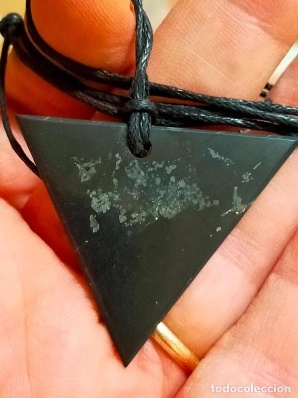 Joyeria: Ciondolo di Shungite a triangolo. - Foto 2