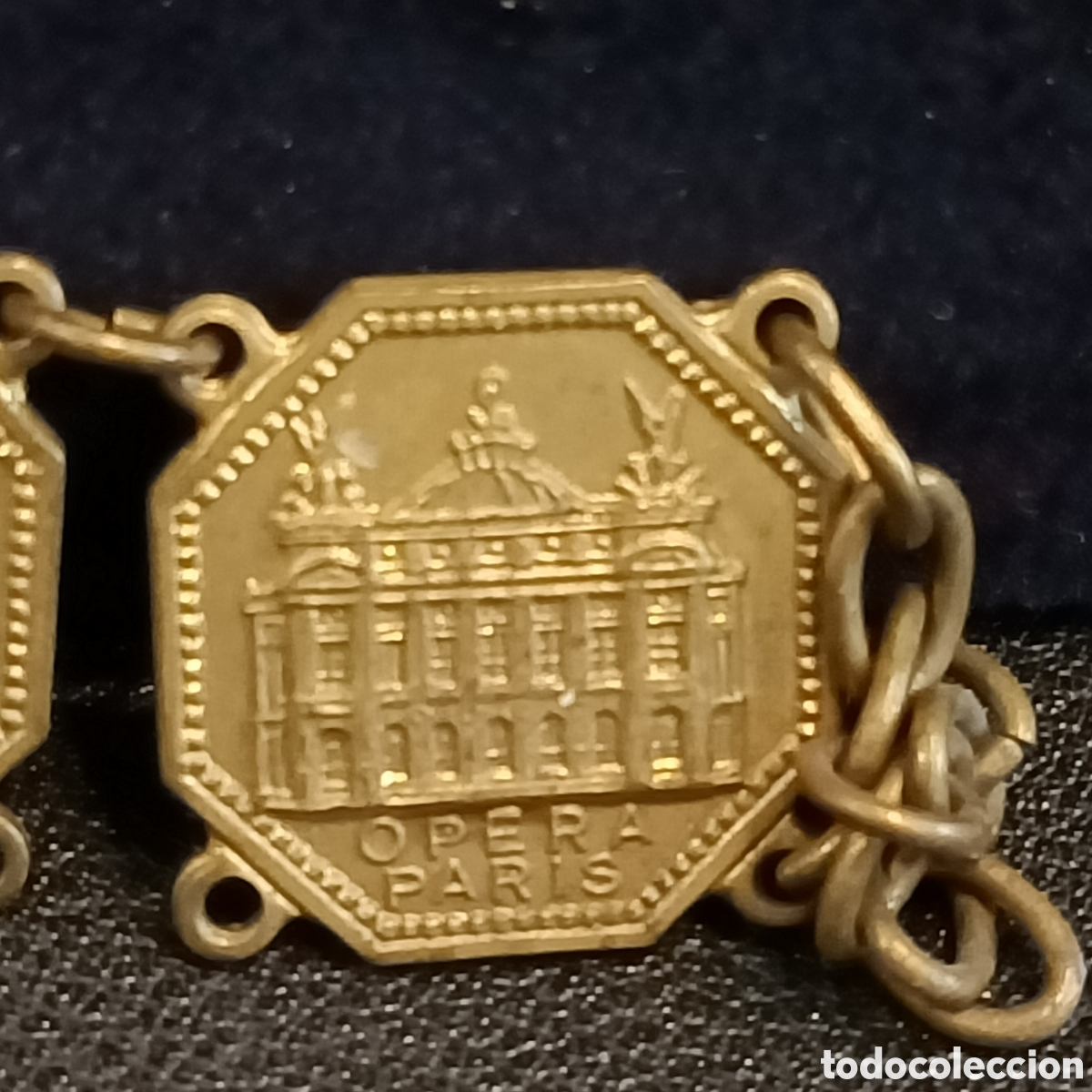 Joyeria: Pulsera con siete monumentos de Par&iacute;s.