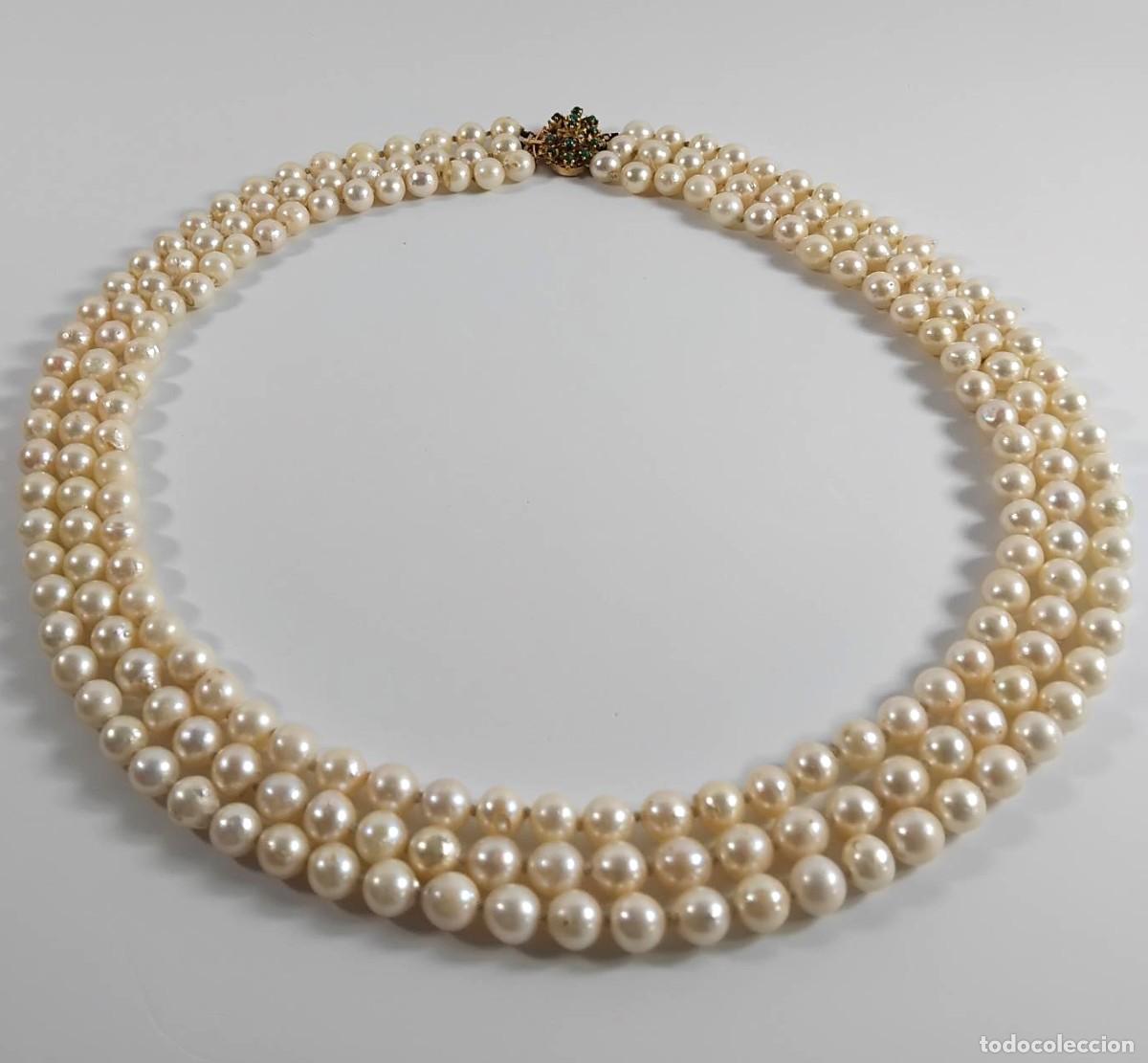 Joyeria: 18 k Oro, turquesas y perlas. Collar de perlas