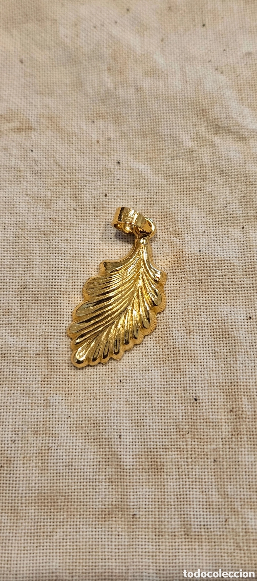 Joyeria: Colgante hoja dorada - Foto 2