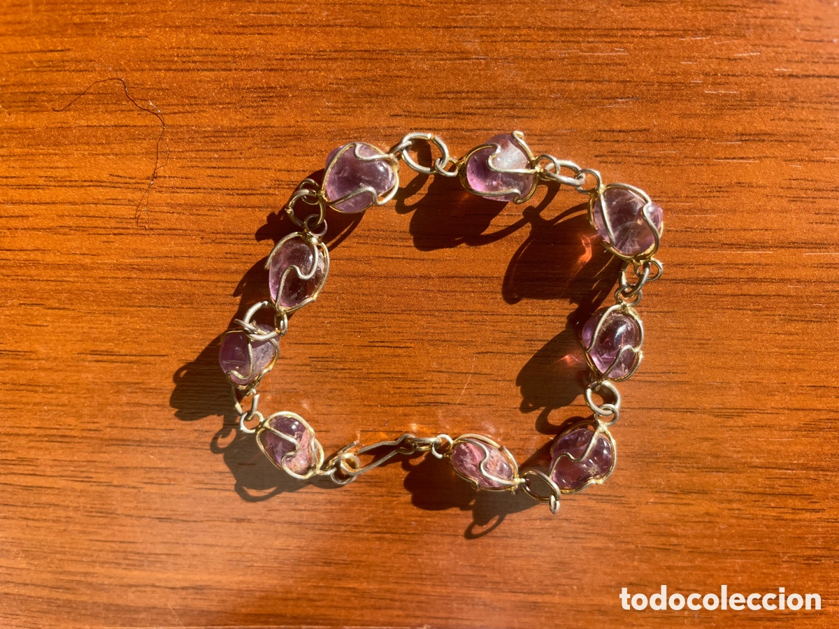 Joyeria: pulsera delicada de amatista con cadena de color bronce