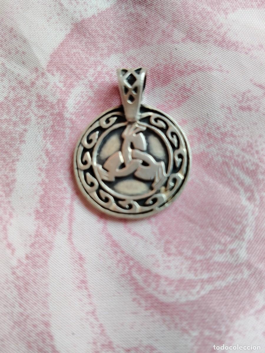 Joyeria: Colgante de plata con s&iacute;mbolo celta. Sellado