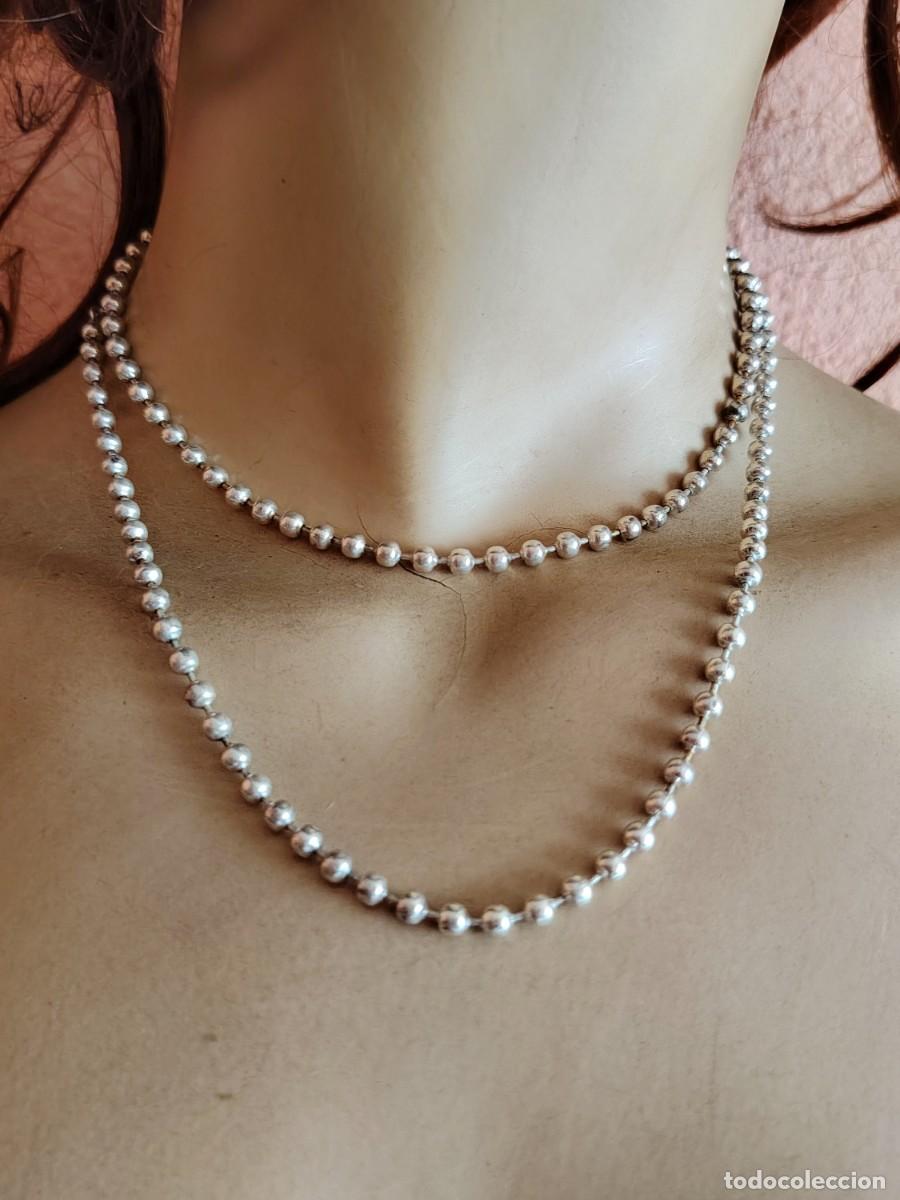 Joyeria: Collar de plata, sellos en el cierre, peso 24 gr