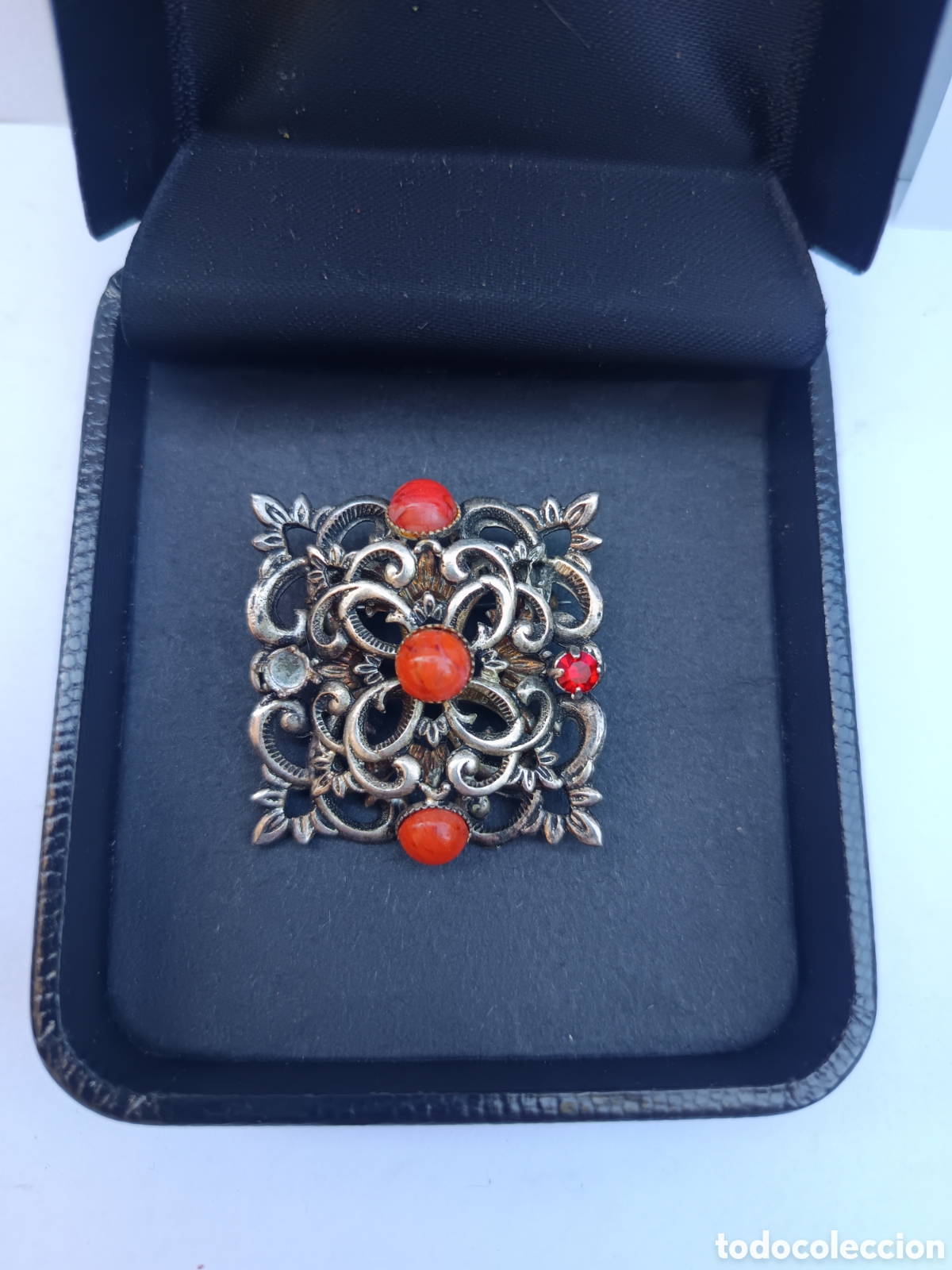 Joyeria: Broche plata y coral ideal traje a Virgen o t&iacute;pico regional - Foto 2