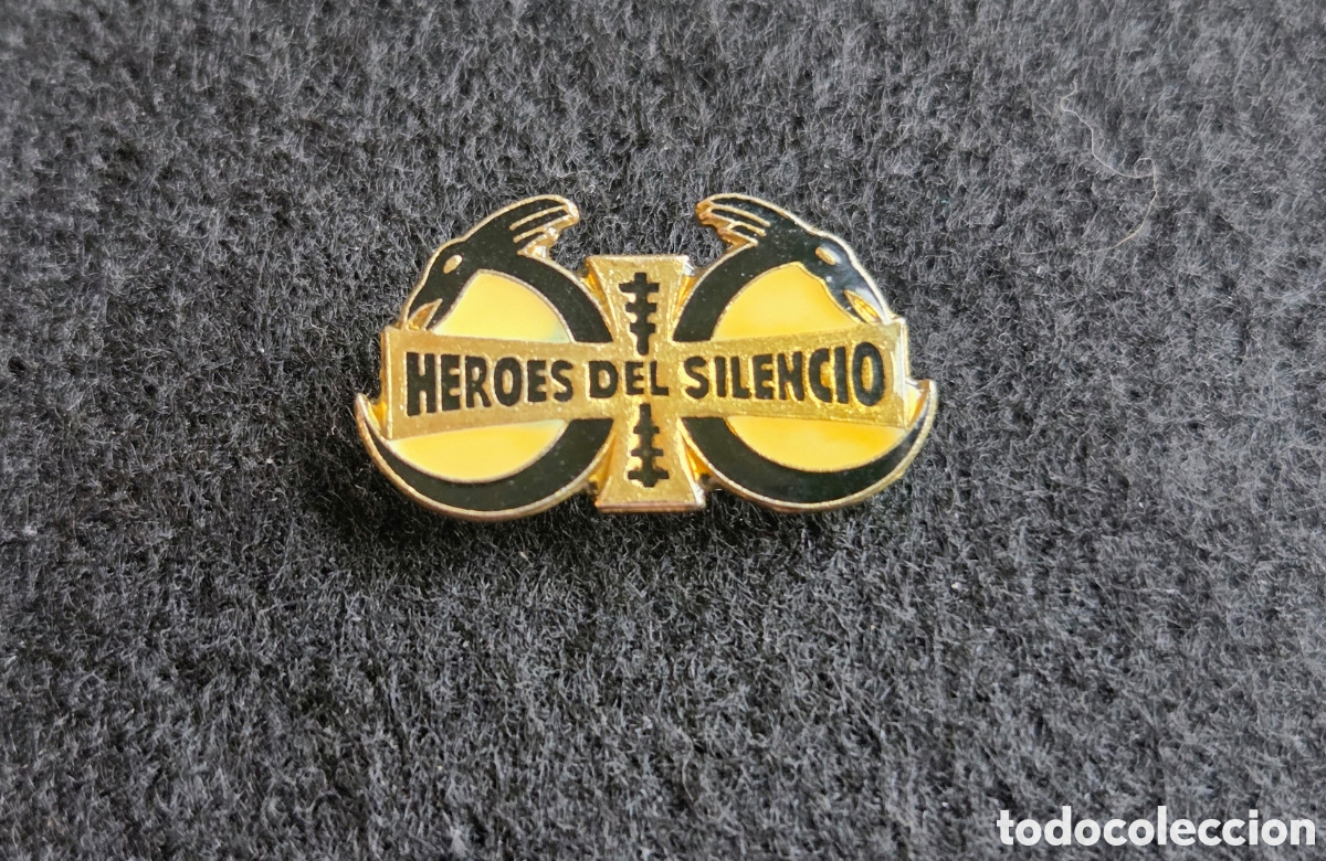Joyeria: Pin Heroes del Silencio. Original a&ntilde;os 90.