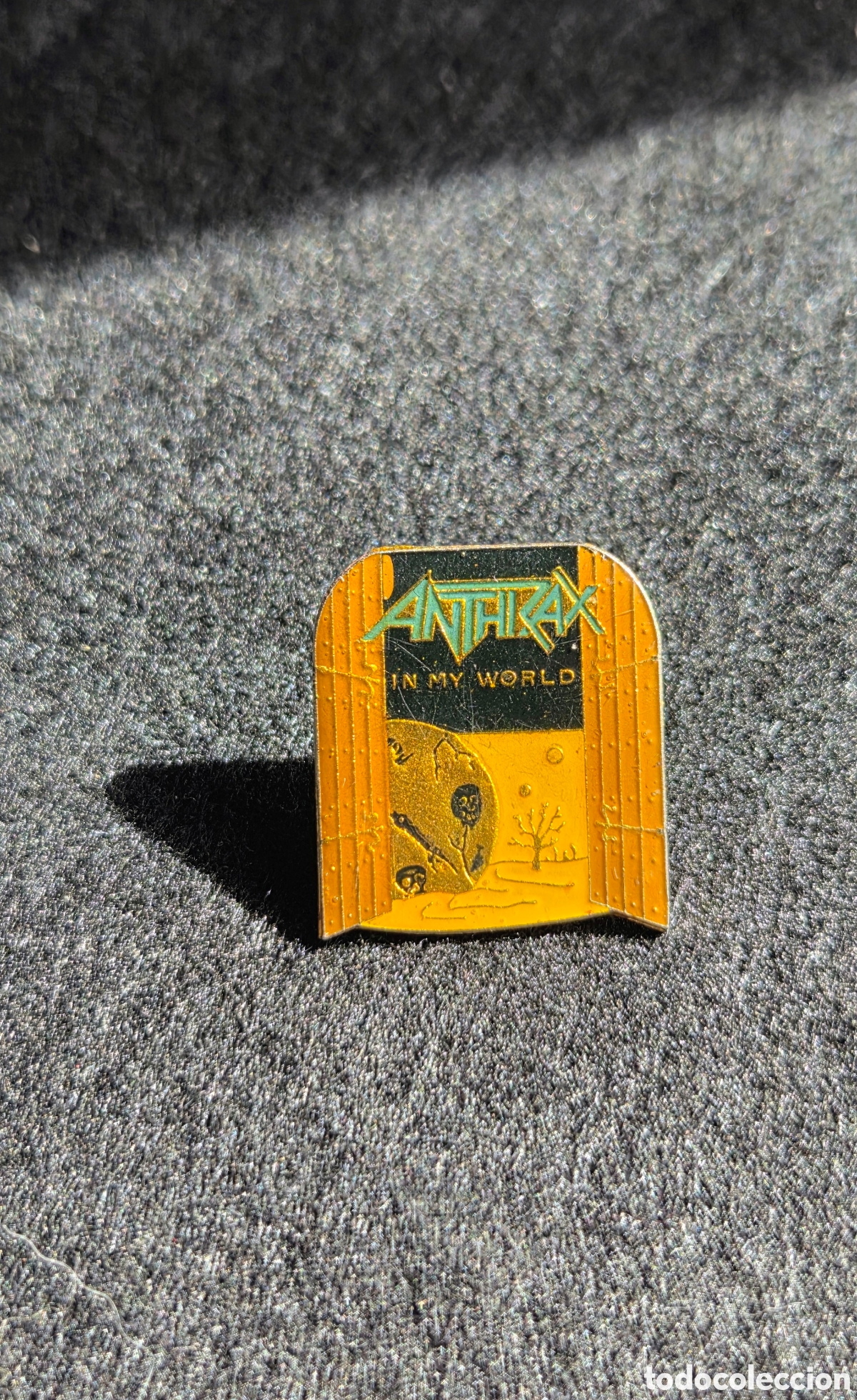 Joyeria: Pin Anthrax. Vintage a&ntilde;os 90. - Foto 3